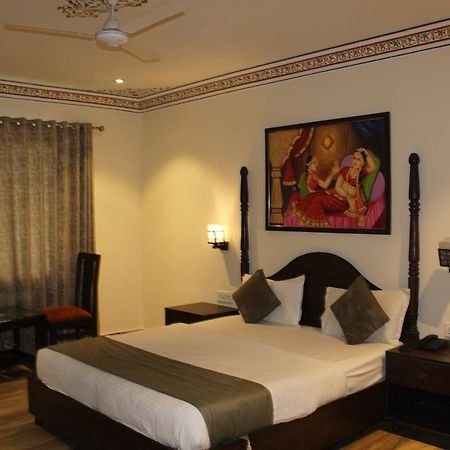 The Royal Ville Agra - Family & Corporate Hotel Esterno foto