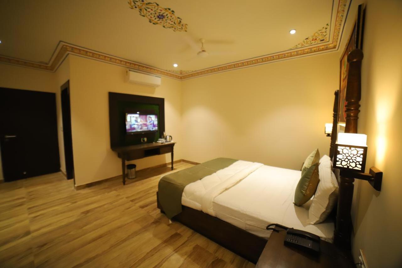 The Royal Ville Agra - Family & Corporate Hotel Esterno foto