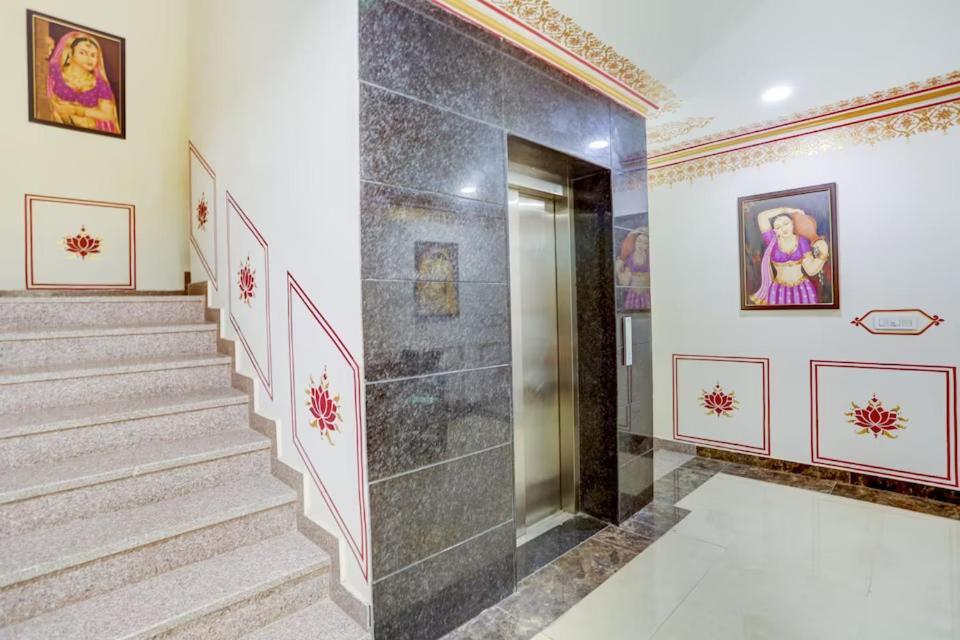 The Royal Ville Agra - Family & Corporate Hotel Esterno foto