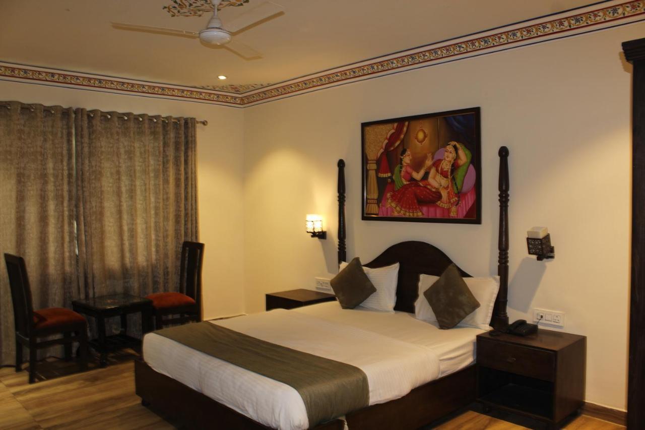 The Royal Ville Agra - Family & Corporate Hotel Esterno foto