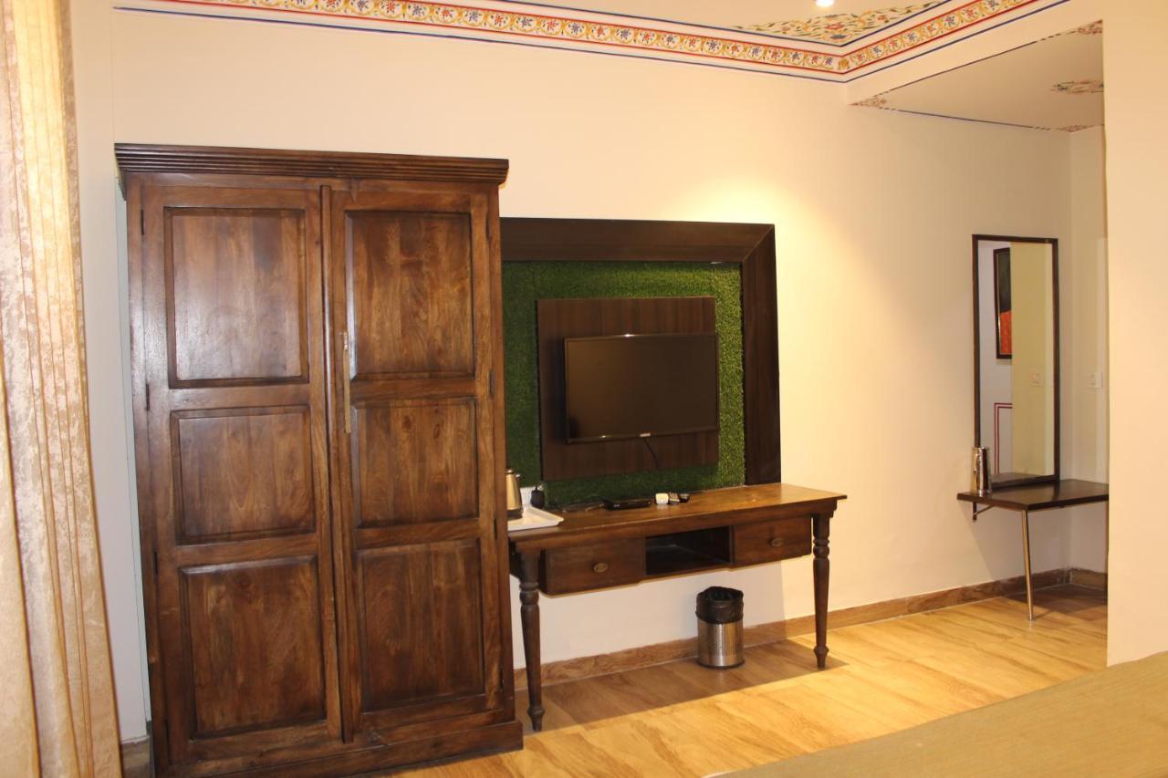 The Royal Ville Agra - Family & Corporate Hotel Esterno foto