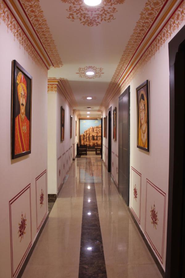 The Royal Ville Agra - Family & Corporate Hotel Esterno foto