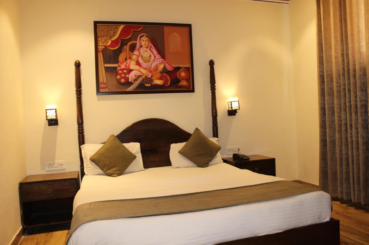The Royal Ville Agra - Family & Corporate Hotel Esterno foto