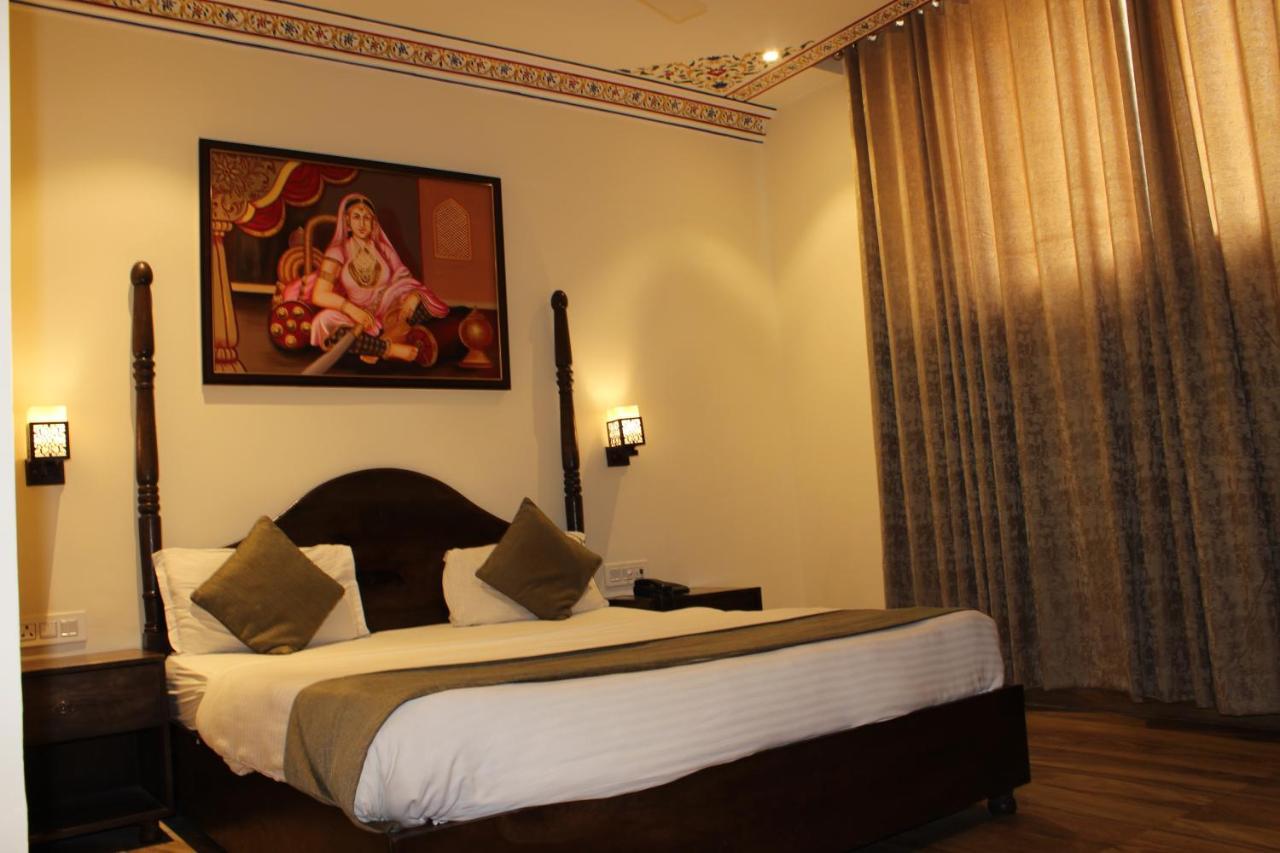 The Royal Ville Agra - Family & Corporate Hotel Esterno foto