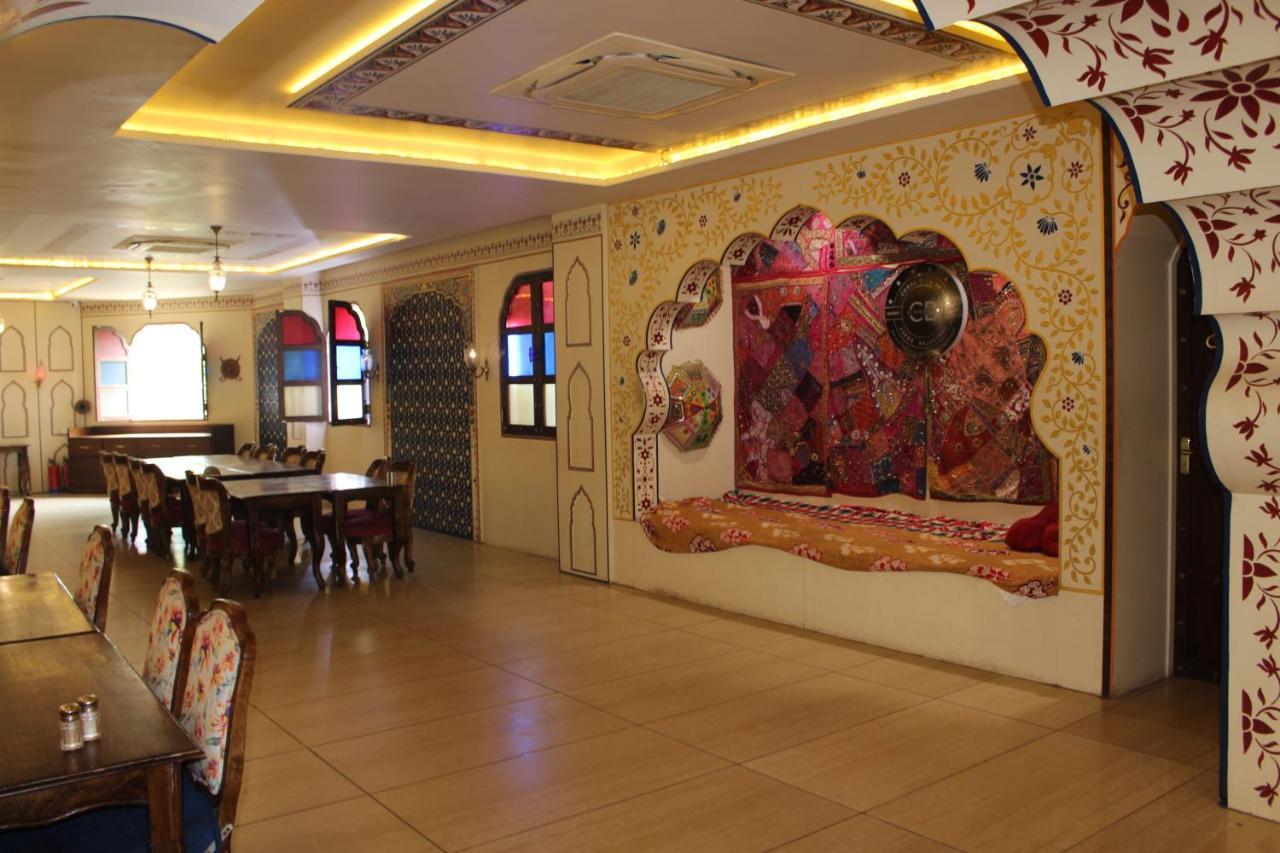 The Royal Ville Agra - Family & Corporate Hotel Esterno foto