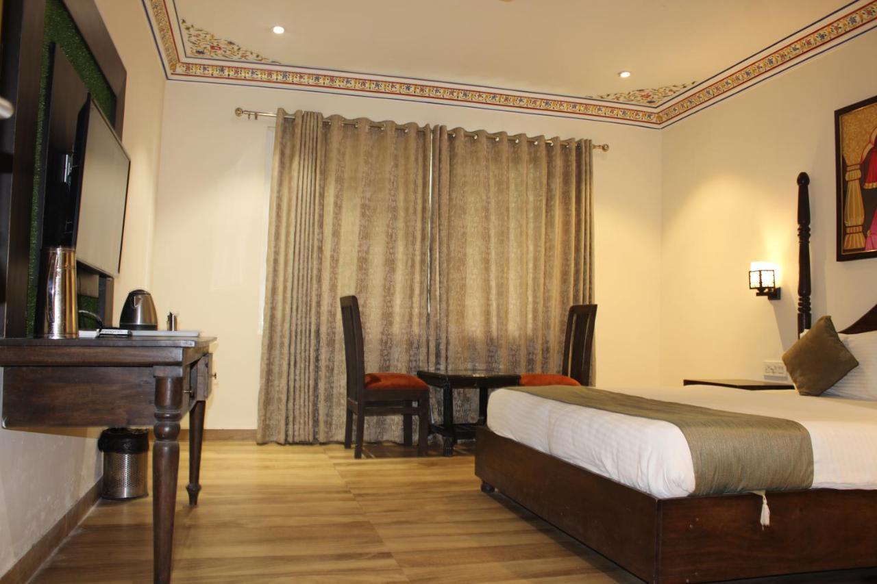 The Royal Ville Agra - Family & Corporate Hotel Esterno foto