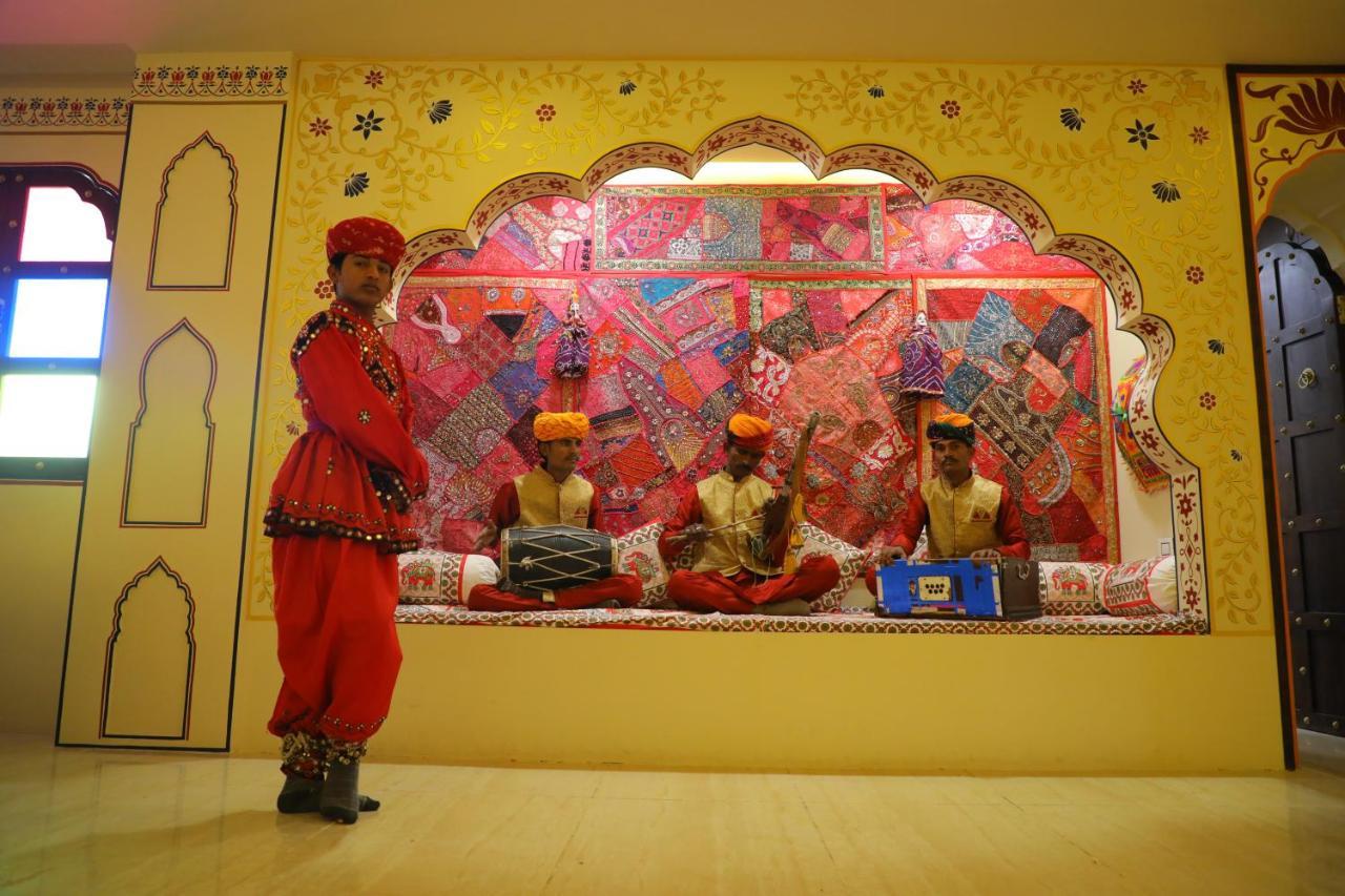 The Royal Ville Agra - Family & Corporate Hotel Esterno foto
