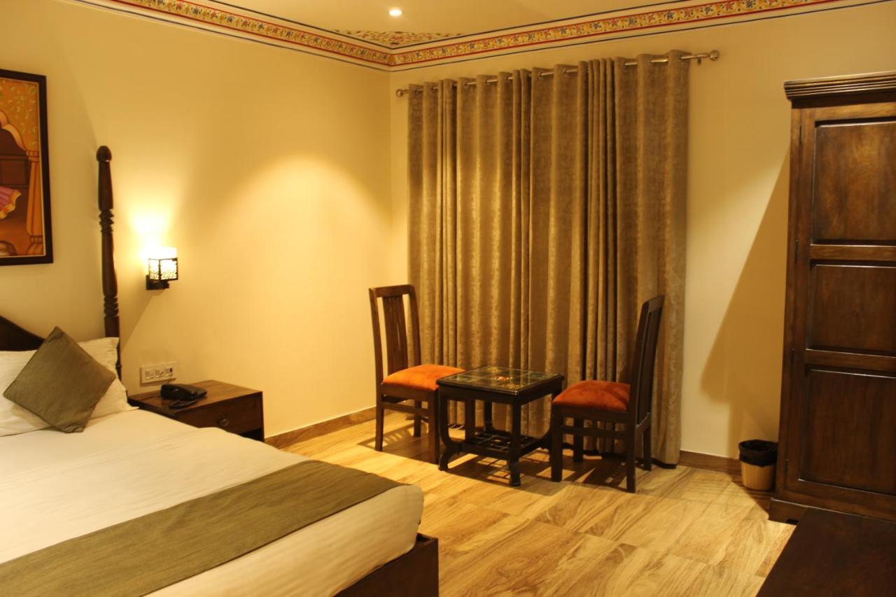 The Royal Ville Agra - Family & Corporate Hotel Esterno foto