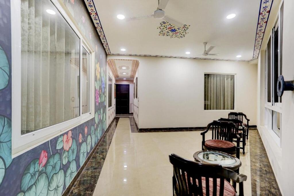 The Royal Ville Agra - Family & Corporate Hotel Esterno foto