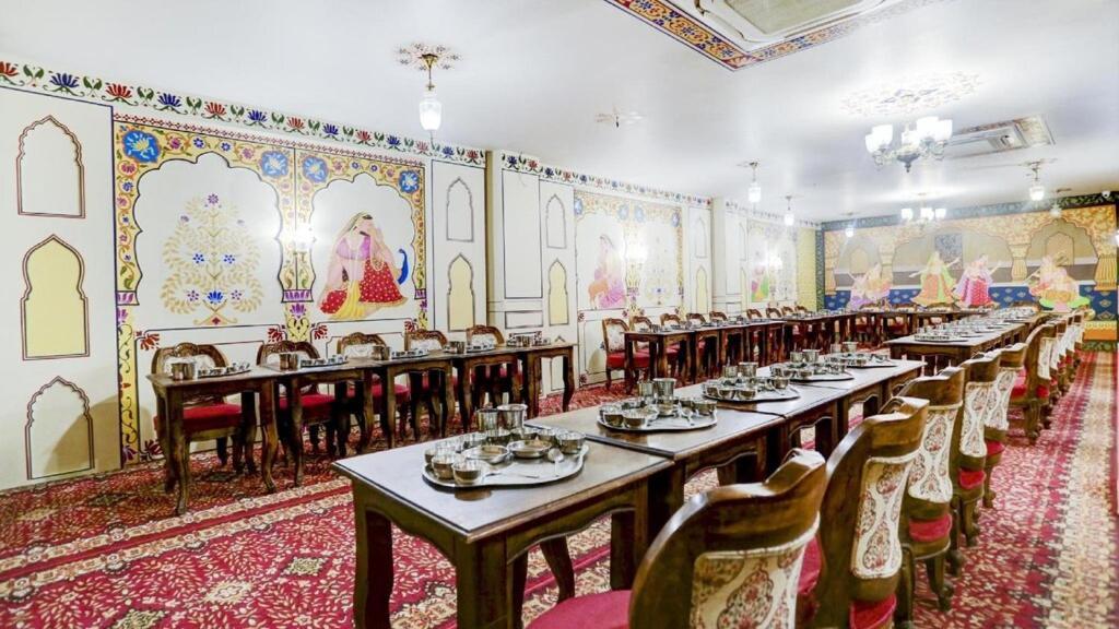 The Royal Ville Agra - Family & Corporate Hotel Esterno foto